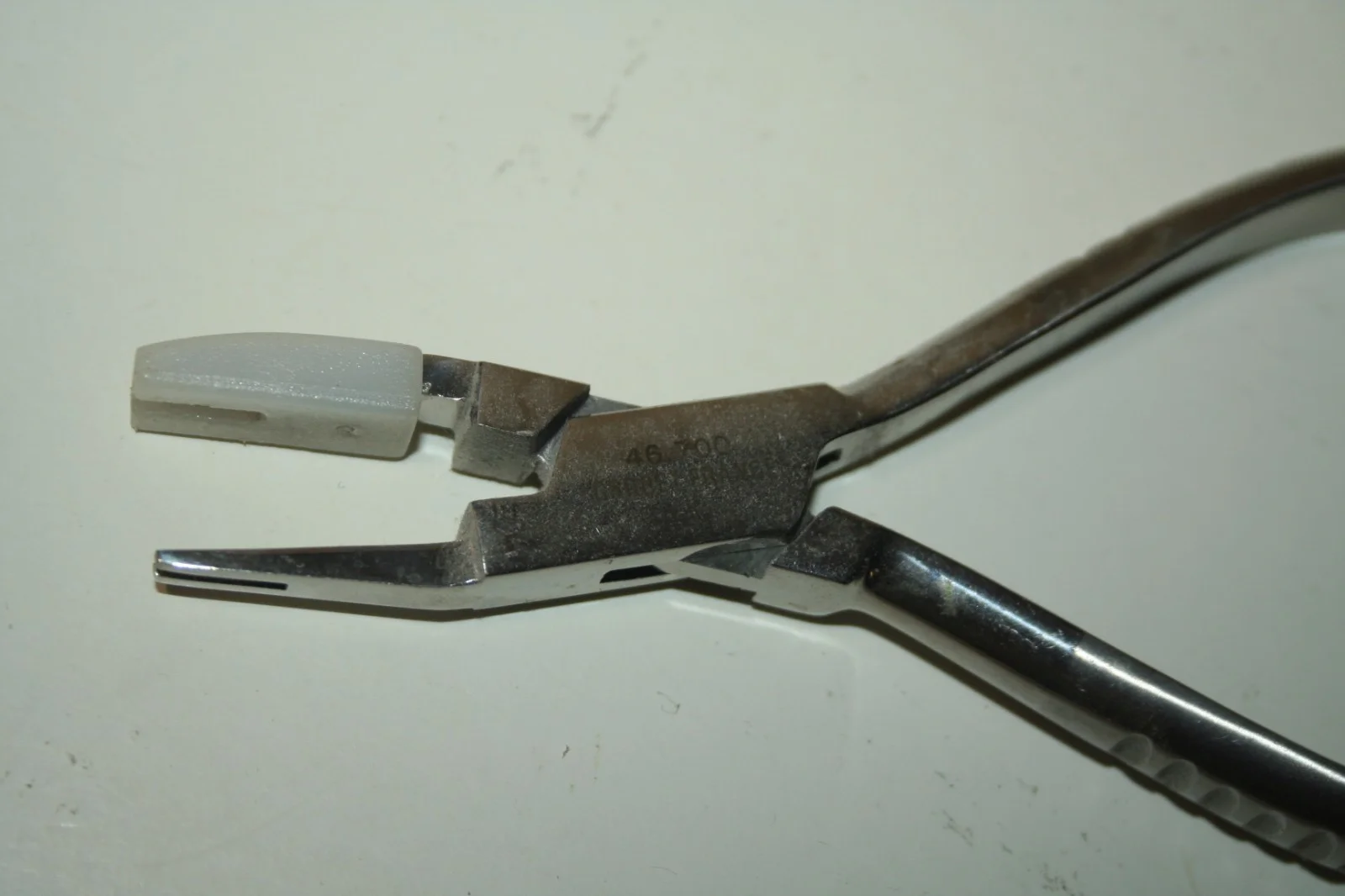GROBET 46.700 Eyeglass Frame Adjustment Tool, France, Forked and Plastic Jaw 2