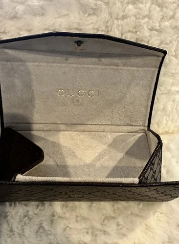 GUCCI Foldable Eyeglass / Sunglass Case Trifold Brown Leather with Embossed Logo 3