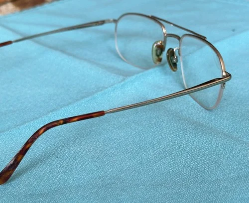 Halston 83 eyeglass eyewear Gold Aviator 1/2 Half rim, 56-18-140. VINTAGE 3