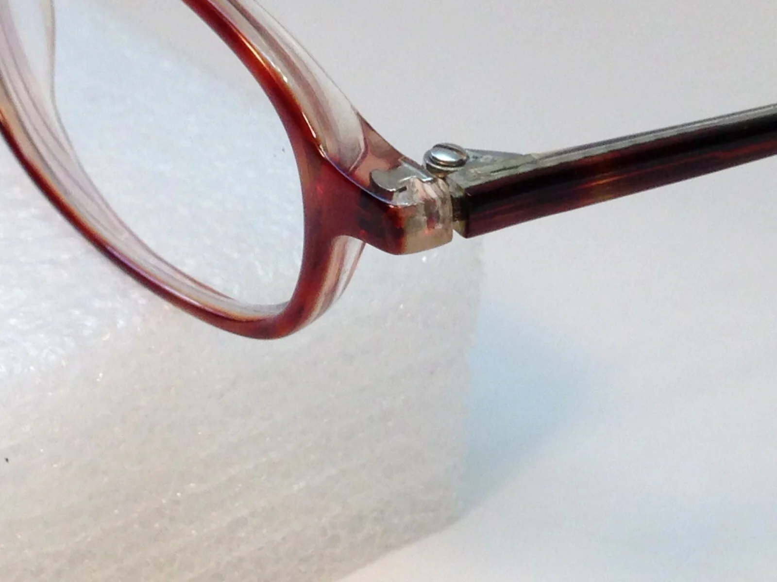 Halston Brown Tortoise HA 107 Eyeglass Frames 48[]18 135 3