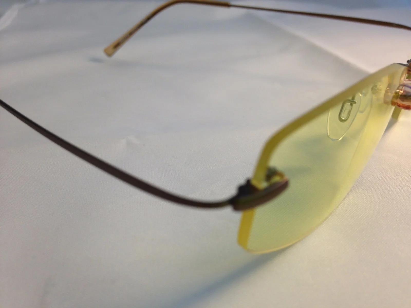 Hoya Eyeglasses 48-18-135m Italy Rimless 2