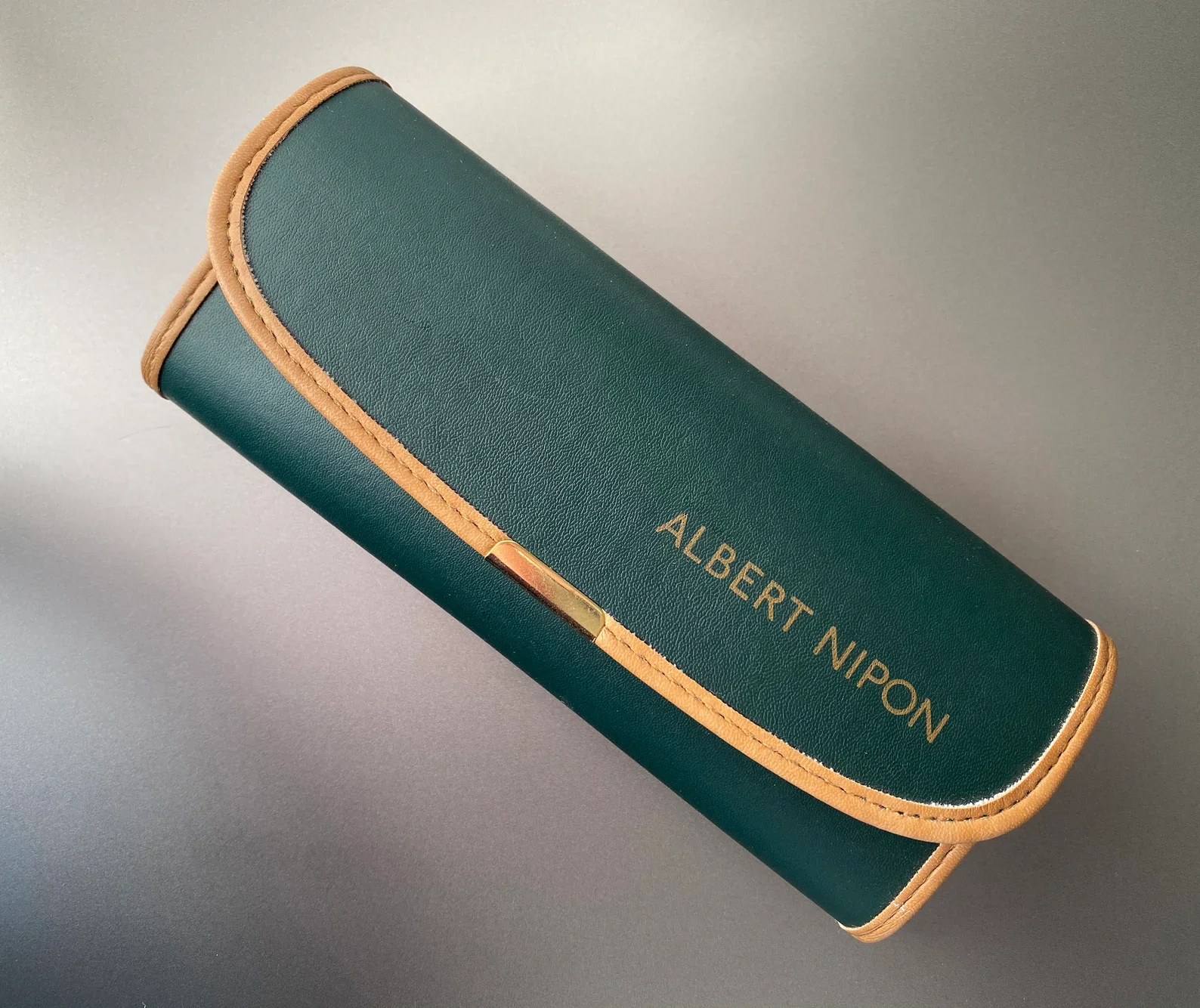 Italian Designer Albert Nipon Hunter Green Faux Leather Eyeglasses Case Tan trim