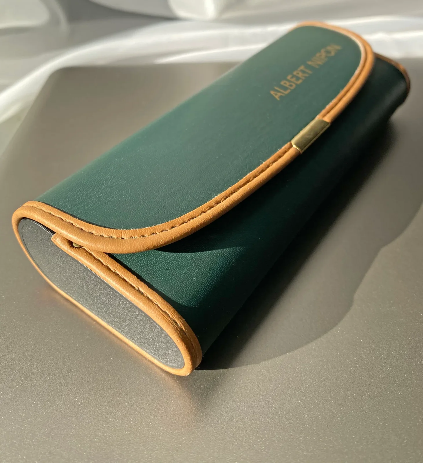Italian Designer Albert Nipon Hunter Green Faux Leather Eyeglasses Case Tan trim 2