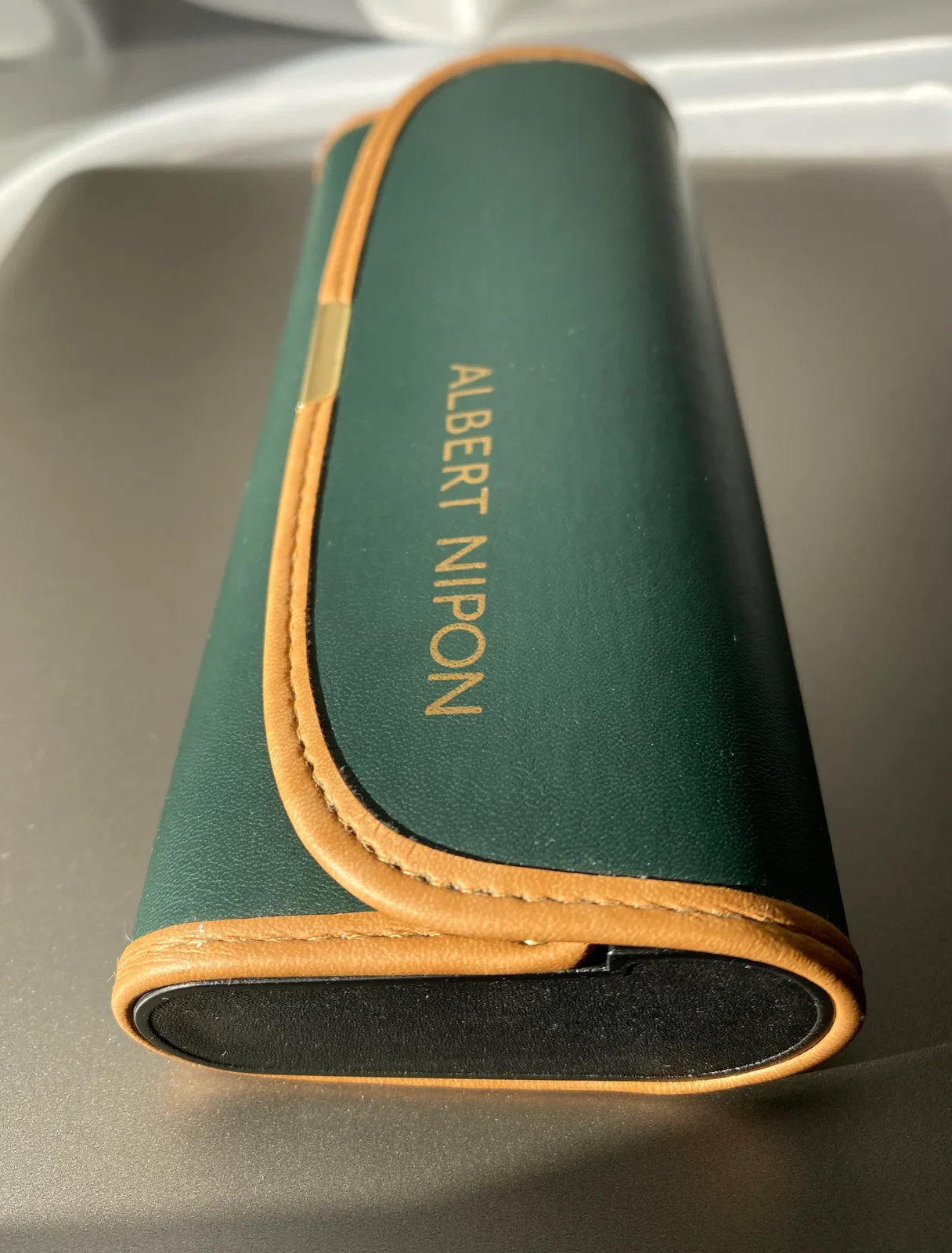 Italian Designer Albert Nipon Hunter Green Faux Leather Eyeglasses Case Tan trim 3