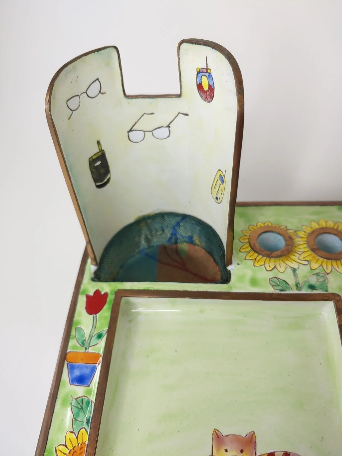 Kelvin Chen Cats Desktop Post it Note Eye Glass Pen Pencil Holder EUC 4