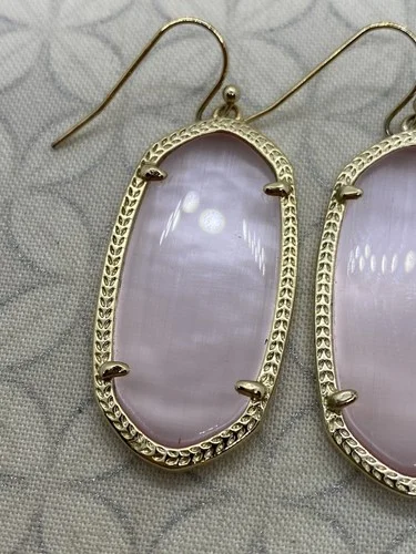 Kendra Scott Light pink cat 2