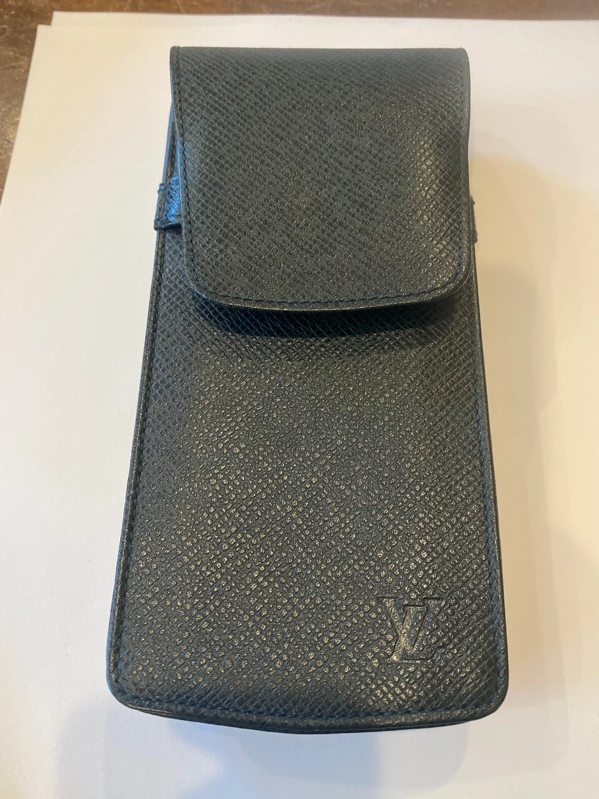 L VUITTON TAIGA EYEGLASS CASE original vintage Louis Vuitton Taiga case 1