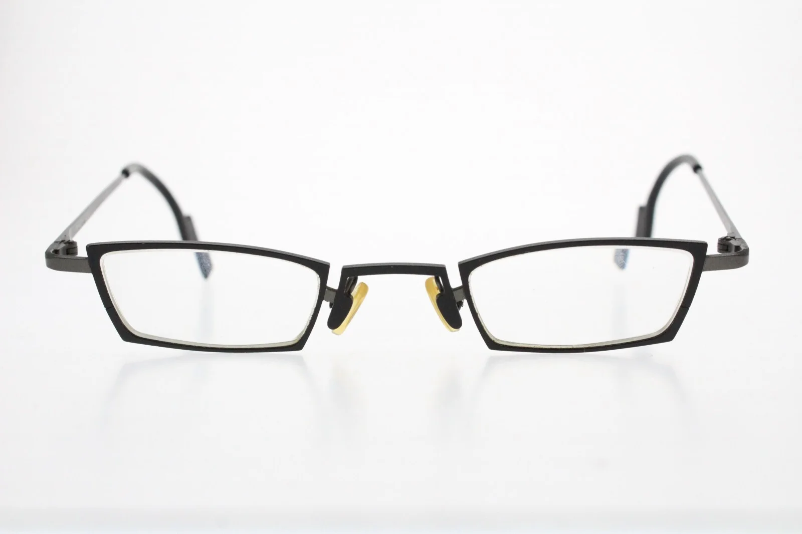 LA Eyeworks Pure Titanium FLOTION Black Gray Cat Eye Geometric Case 41/17 mm