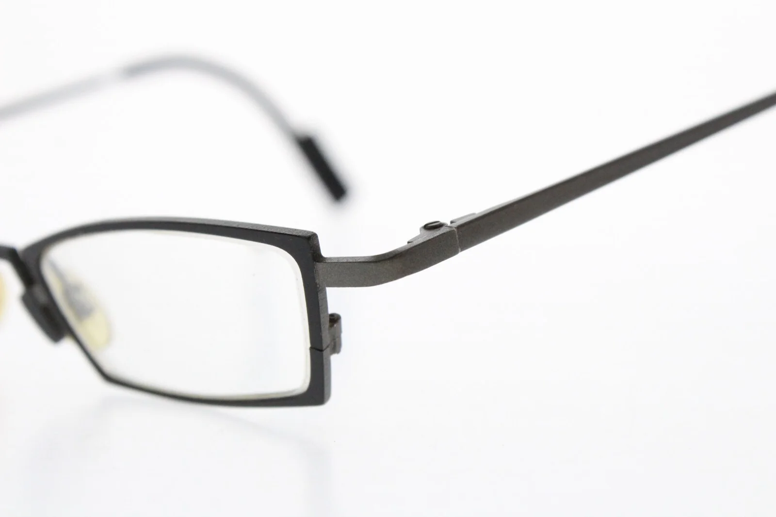 LA Eyeworks Pure Titanium FLOTION Black Gray Cat Eye Geometric Case 41/17 mm 4