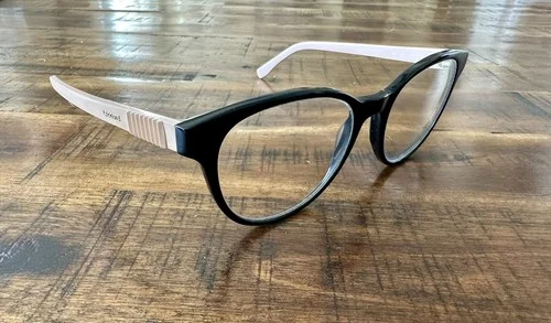 Lacoste Eyeglasses Frames woman Black Oval Panto Round L2834 001 52-18 Medium