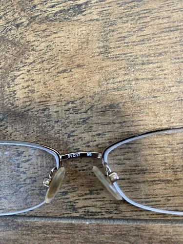 Liz Claiborne Eyeglass Frames Goldtone w/Mother of Pearl L319 68P 135 51 17 G102 4