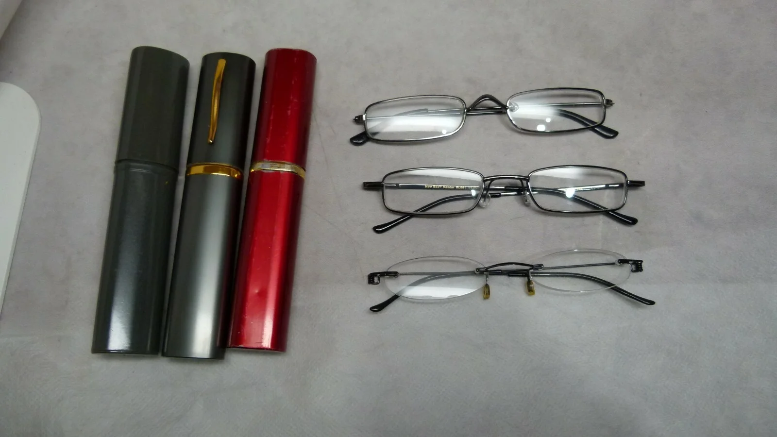 Lot of 3 Pcs Eyeglasses Frames: New Bee Reader RL801 and other + Bonus
