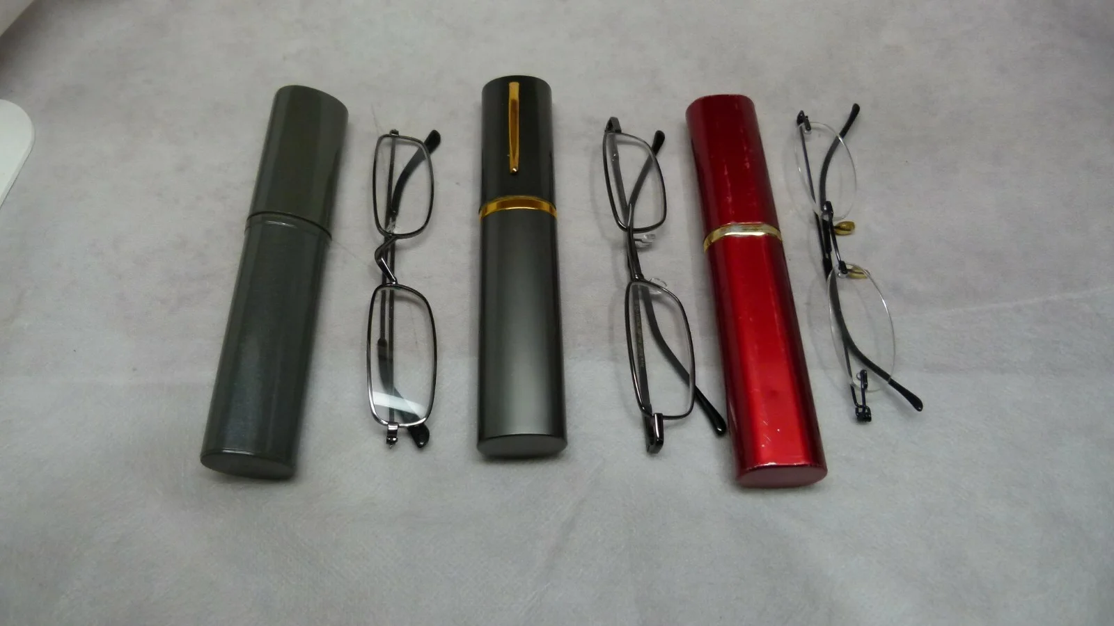 Lot of 3 Pcs Eyeglasses Frames: New Bee Reader RL801 and other + Bonus 2
