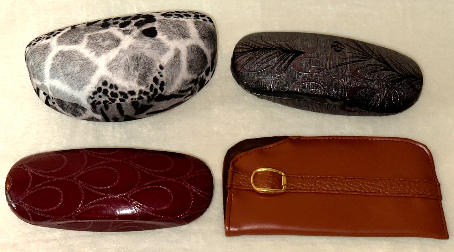 Lot of 4 - Modern Hard Eyeglass Cases Holders - 1 Extra Large - Clamshell - NEW 1