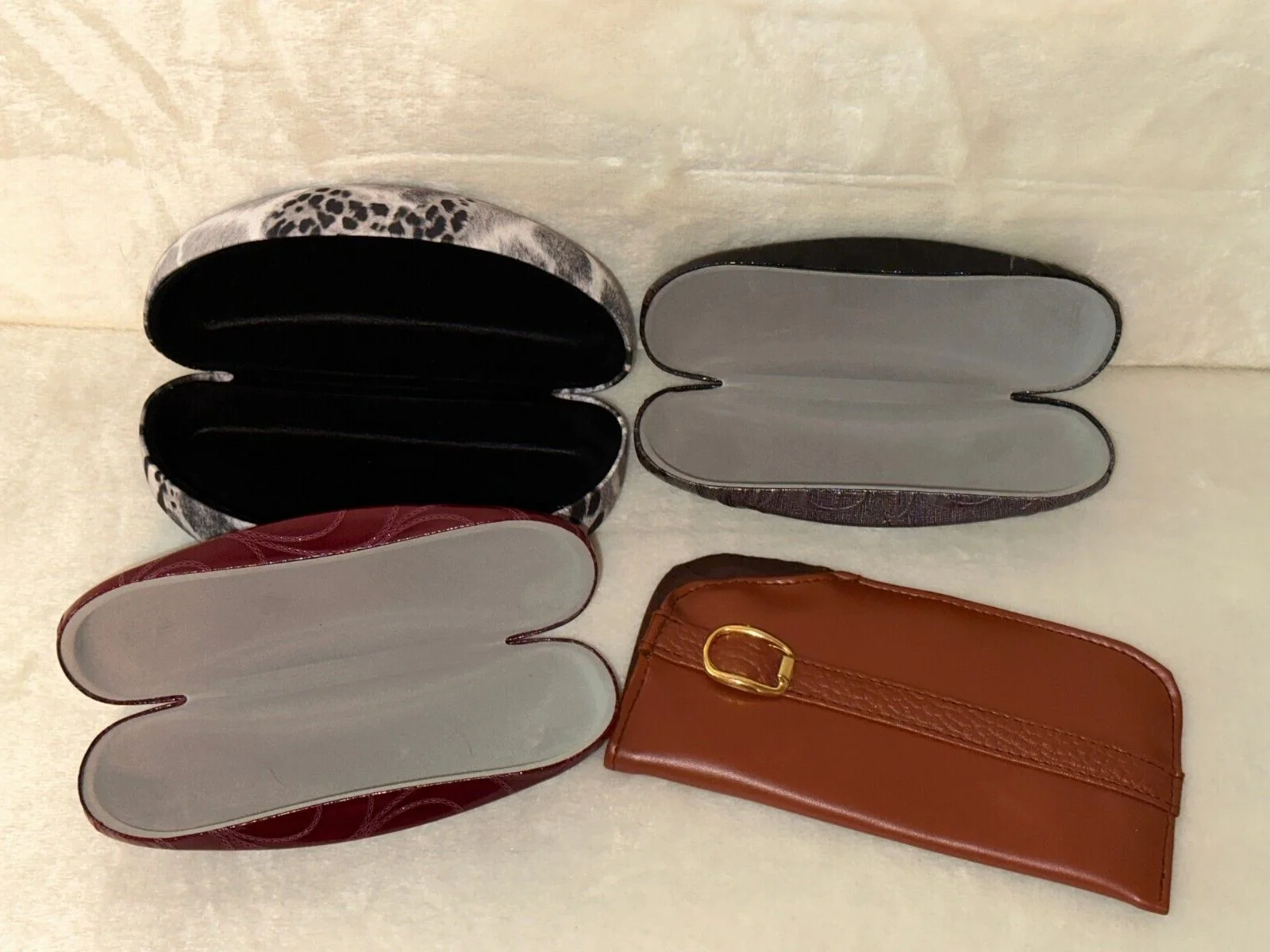 Lot of 4 - Modern Hard Eyeglass Cases Holders - 1 Extra Large - Clamshell - NEW 2