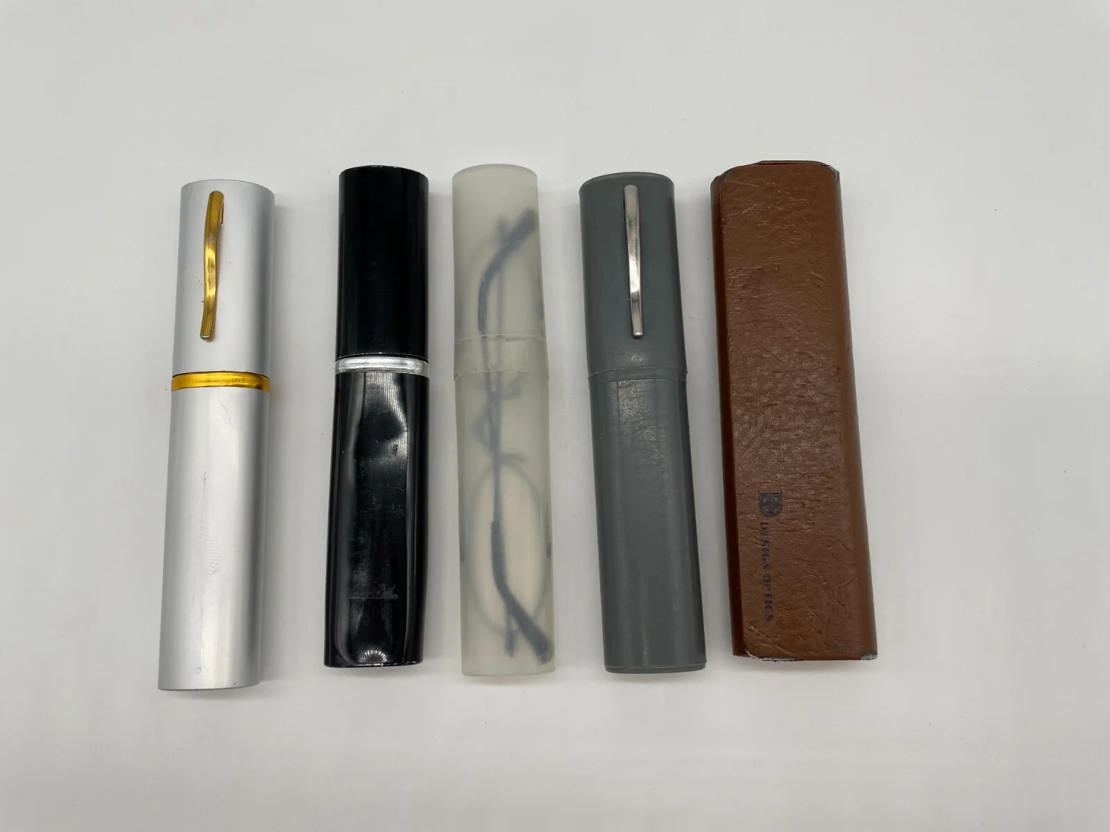 Lot of 5 pcs – Eyeglass Frames: New Bee Reader, Design Optics & other + Cases