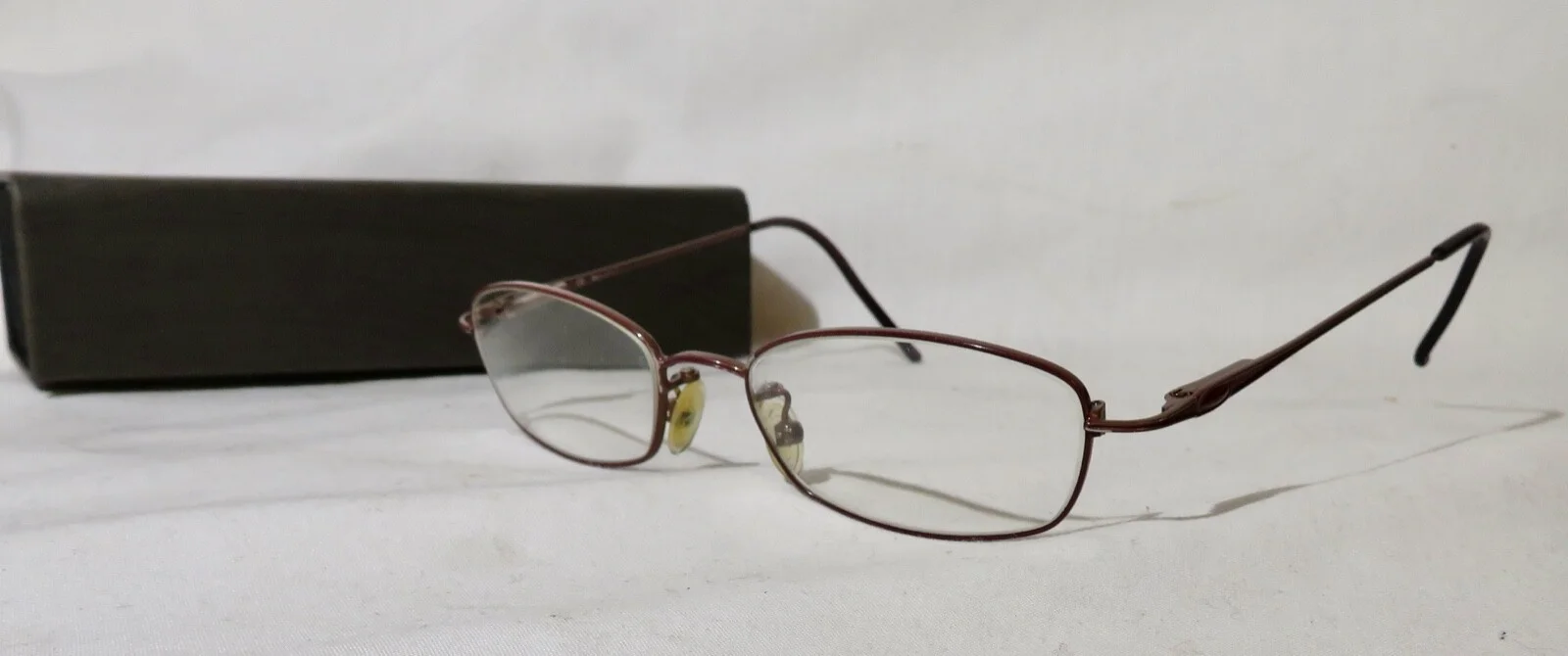 Magic Clip M318 eyeglass frames, 50-17-135 metal eyewear eyeglasses w/case