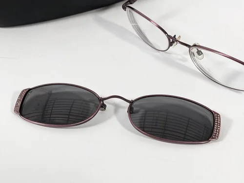 Magic Clip M348 MV Eyeglasses Frames with Polarized Clip-on & Case 49[]18-137 3