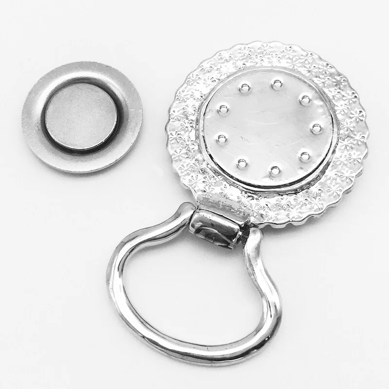 Magnetic Snap Eyeglass Holder 2
