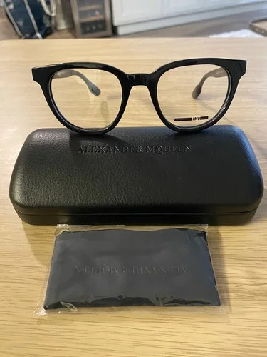McQ Alexander McQueen MQ0030O 001 Women