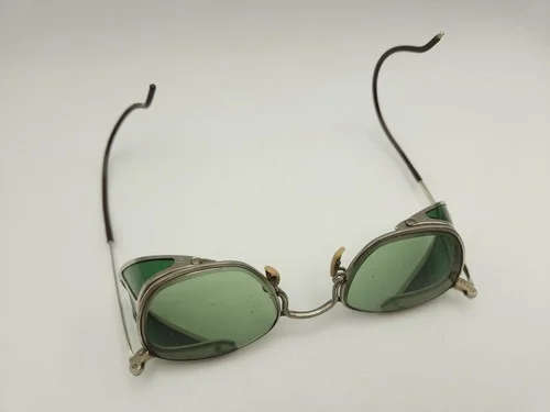 Motorcycle Goggles Steampunk Glasses Green Lenses (Sellstrom Welding?)