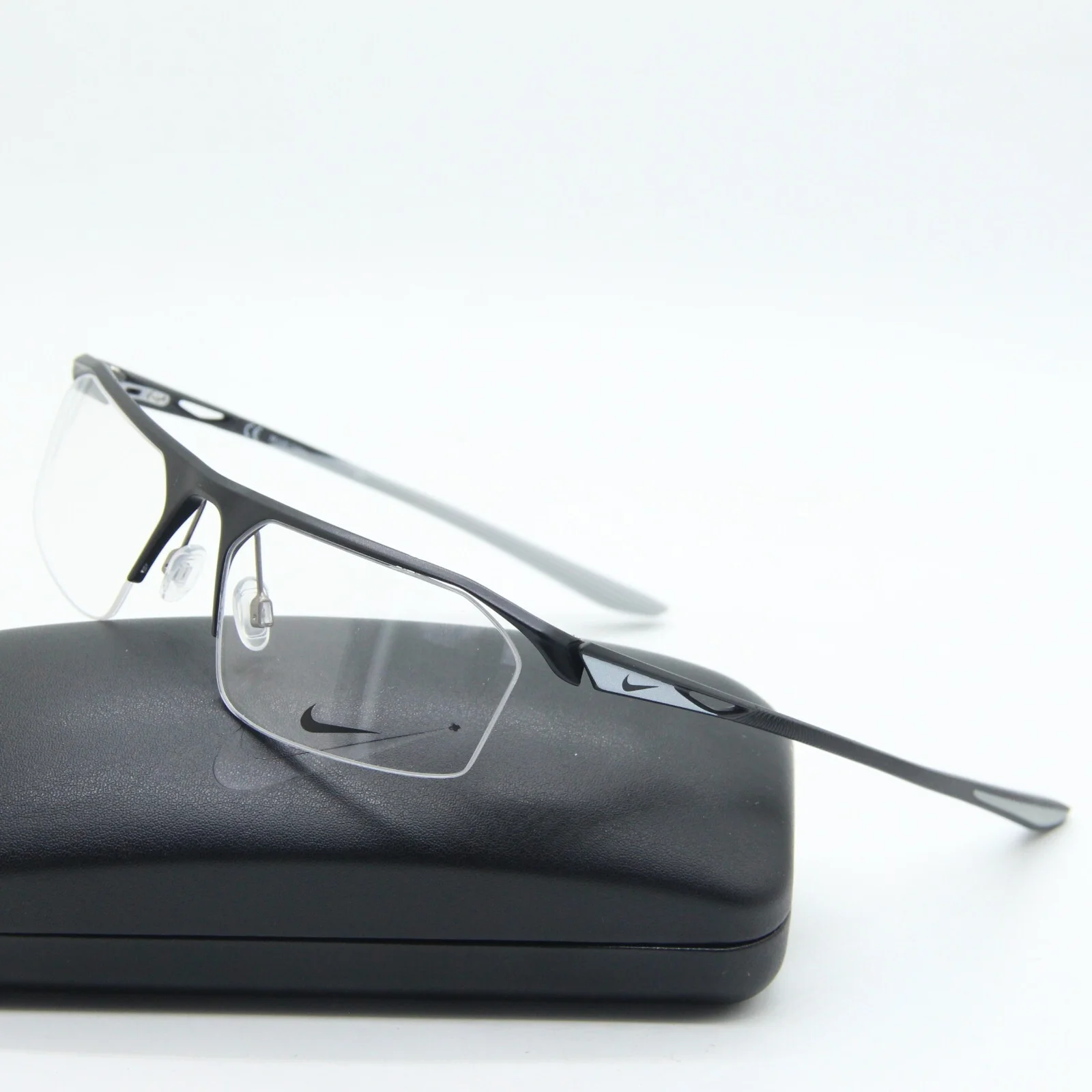 NEW NIKE 8050 003 GRAY BLACK AUTHENTIC EYEGLASSES W/CASE 57-18