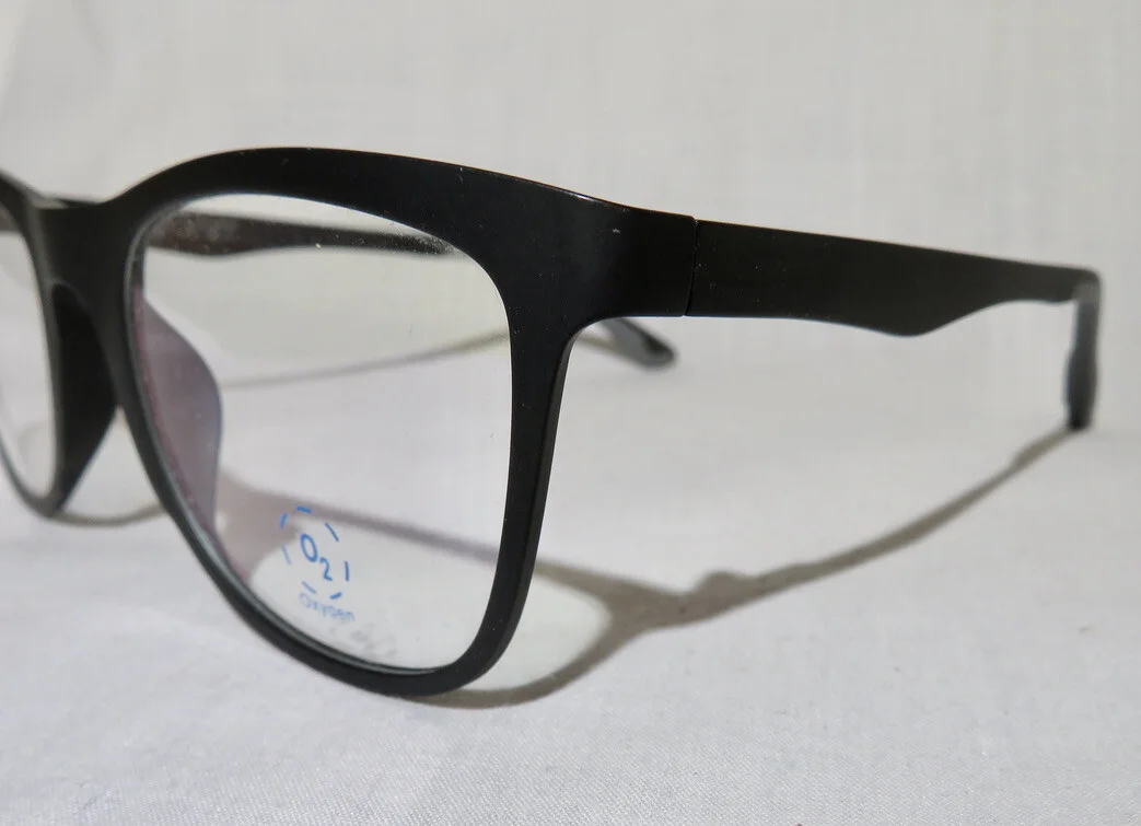 NEW O2 Oxygen eyeglasses Matte Black Eyewear frame, 50-17-135 2