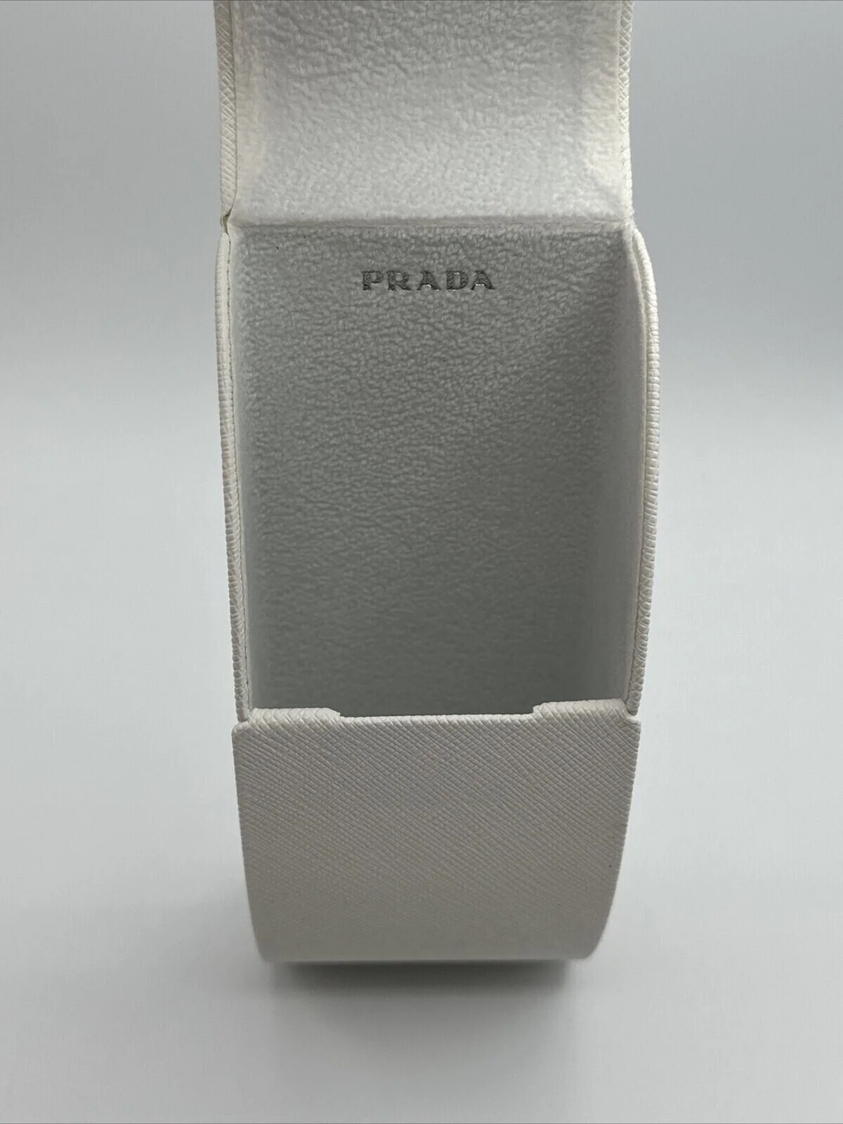 NEW PRADA Large White Flip Top Magnetic Closure Sunglasses /Eyeglasses Hard Case 4