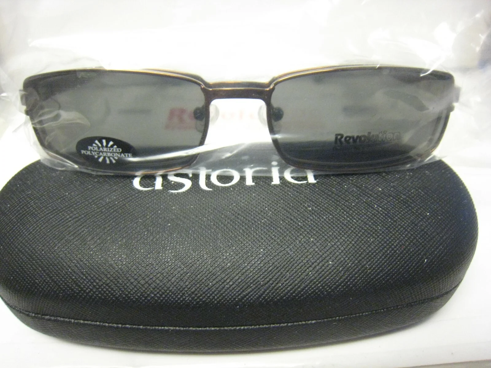 NEW Revolution Eyeglass Frame With MAGNETIC SUN SHADE REV 604 CCSL 53-17-140 2