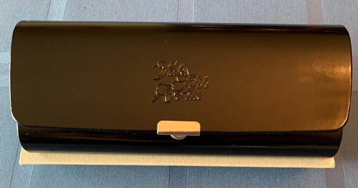 New Saks Fifth Avenue Eyeglass Sunglasses Case Hard Shell Snap Travel Carrier