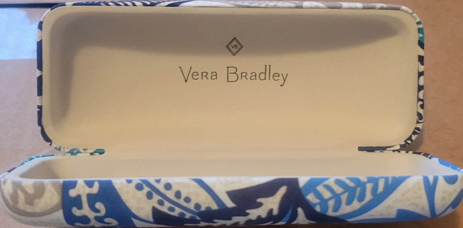 New Vera Bradley Hard Shell Eyeglass Case Pattern (Santiago) BLOWOUT SALE 3