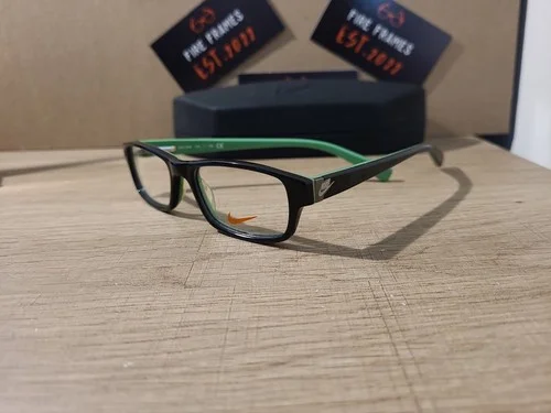Nike 5528 015 black and green Kids Eyeglasses Frames Nike Glasses 45-15-130 RARE