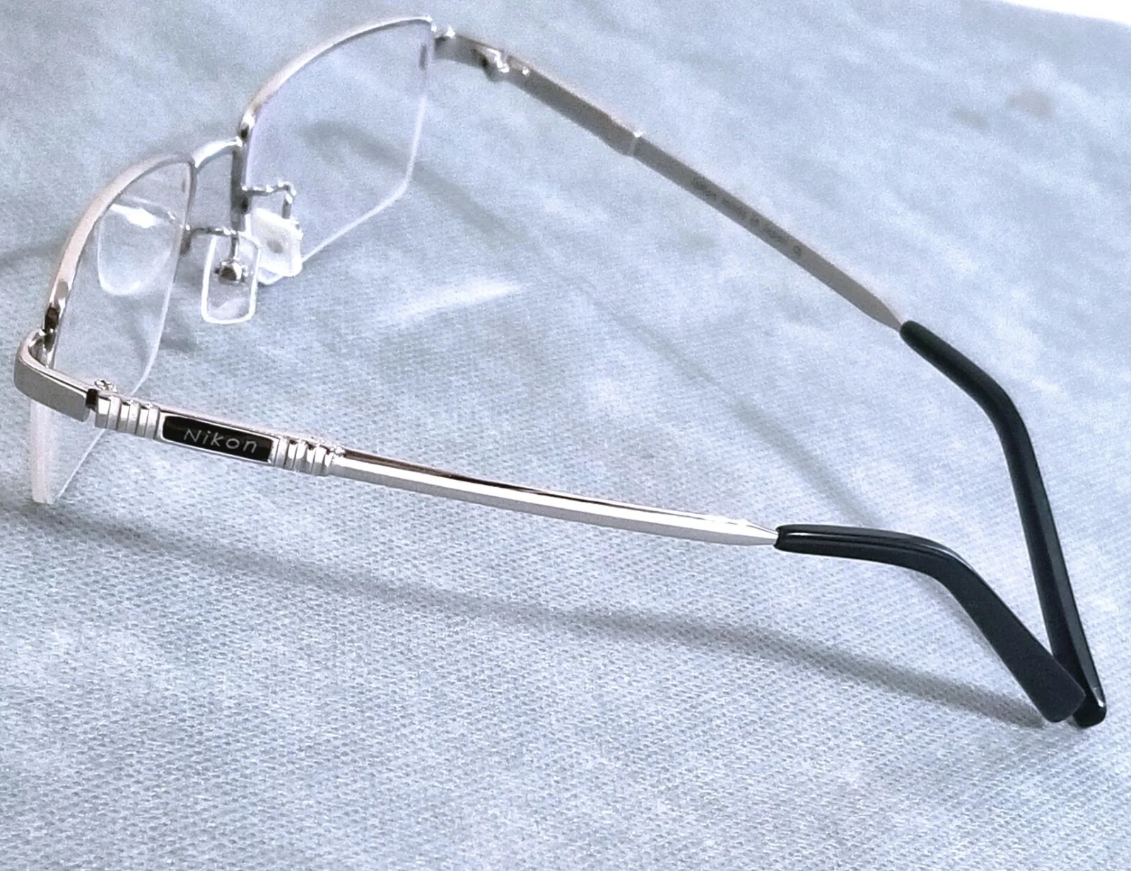 NIKON EYEGLASSES TITANIUM 1/2 RIM SILVER 8866 RECTANGLE EXCELLENT CONDITION 3