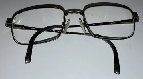 Nikon Mens Dura Titan Titanium eyeglass frames Full Rectangular Bronze 54-17-145 2