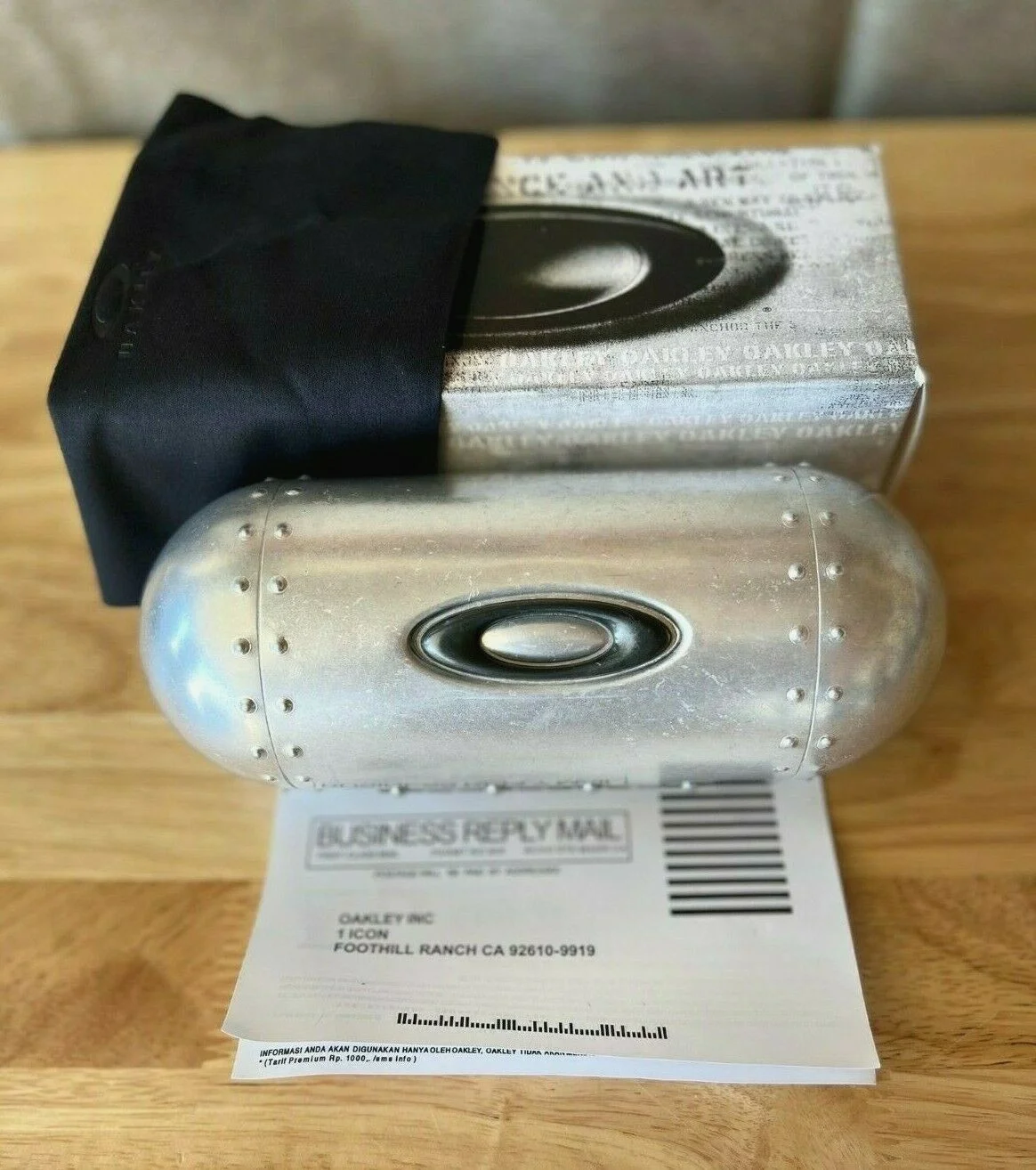 Oakley Case Metal Aluminum Torpedo Vault Clamshell Hard Sunglasses Case New 2