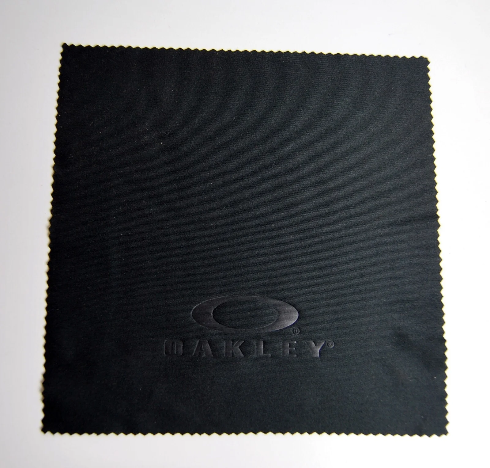Oakley Case Sunglasses Case Eyeglasses Zipper Case cleaning cloth box bag 4