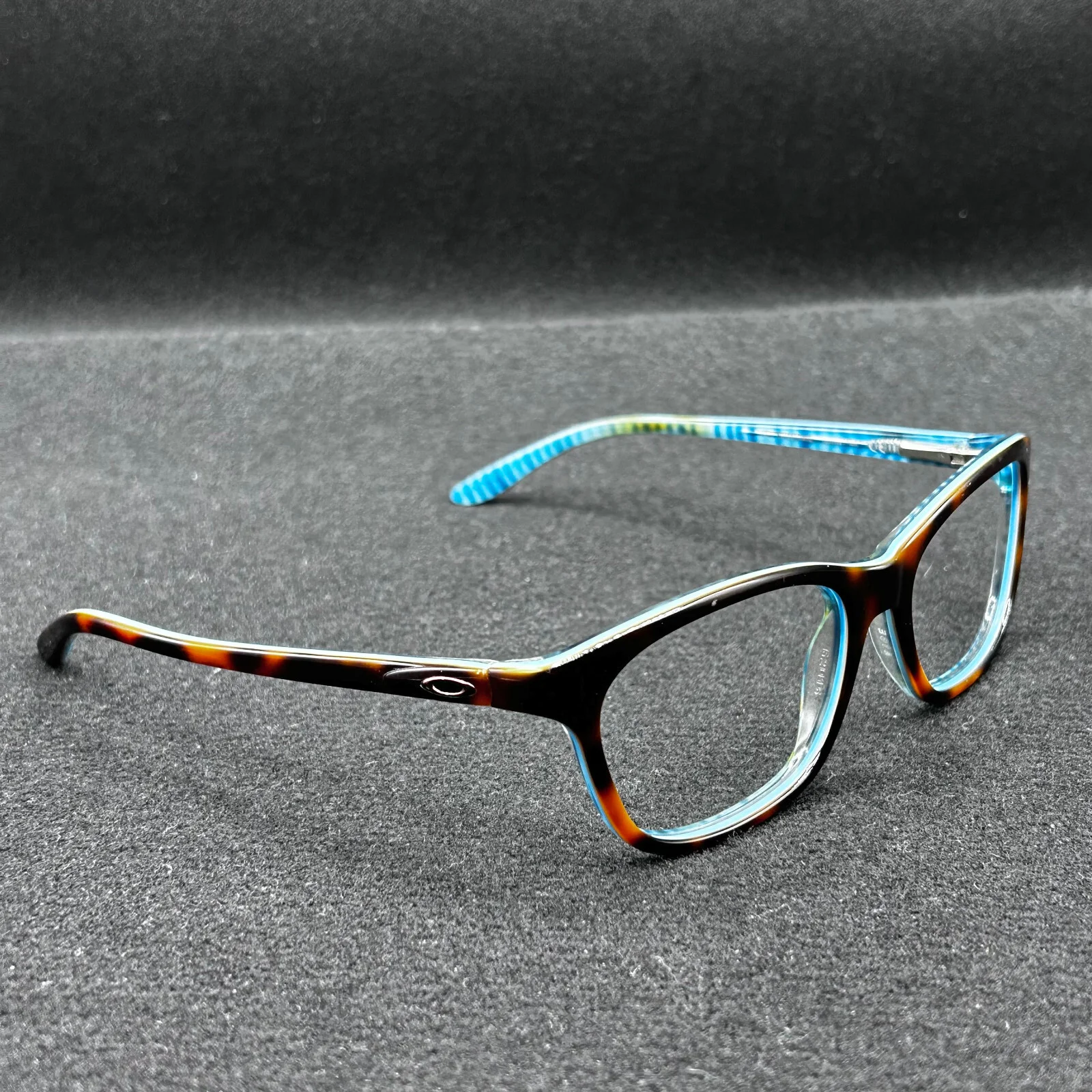 Oakley Taunt OX1091 Eyeglasses **FRAME ONLY** Tortoise Plaid 52-16-130 Used 3
