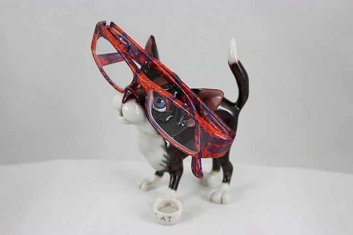 OptiPets / OptiPaws Cat Eyeglass Holder - Dark Grey & White Nuky 2