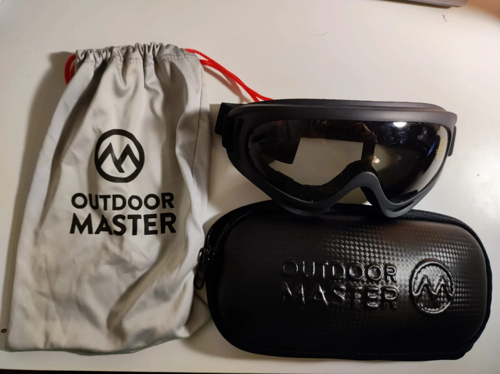 OutdoorMaster Ski Goggles PRO changeable Lens 100% UV400 VLT 10% snow