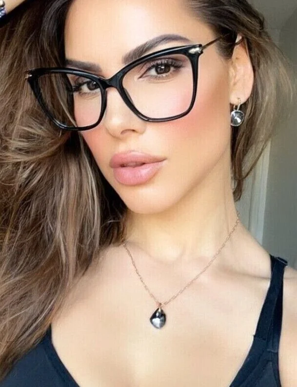 Oversized Cat Eye 2