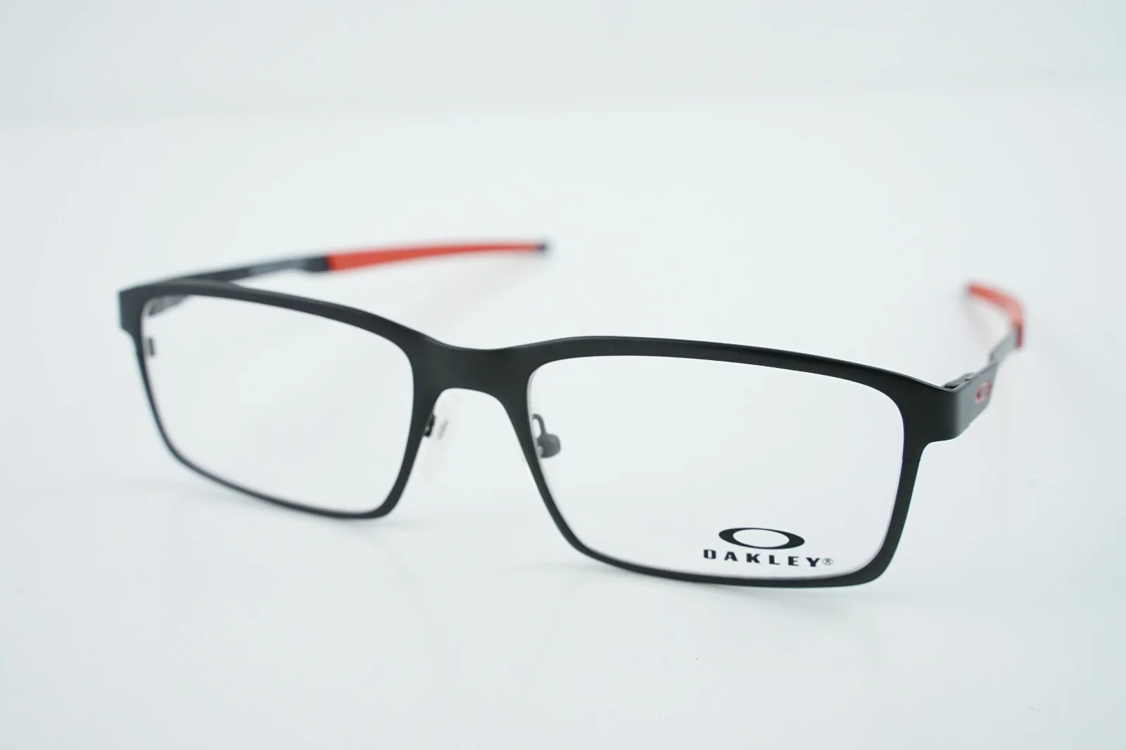 OX3232-0552 Oakley BASE PLANE Satin Black Red 52-17-141 Ducati Ferrari 4