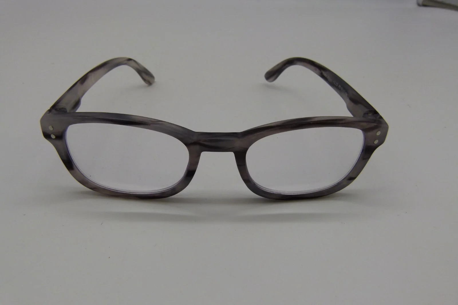 Peepers 2943 Clean Slate Focus Reading Glasses +2.25 Gray Horn
