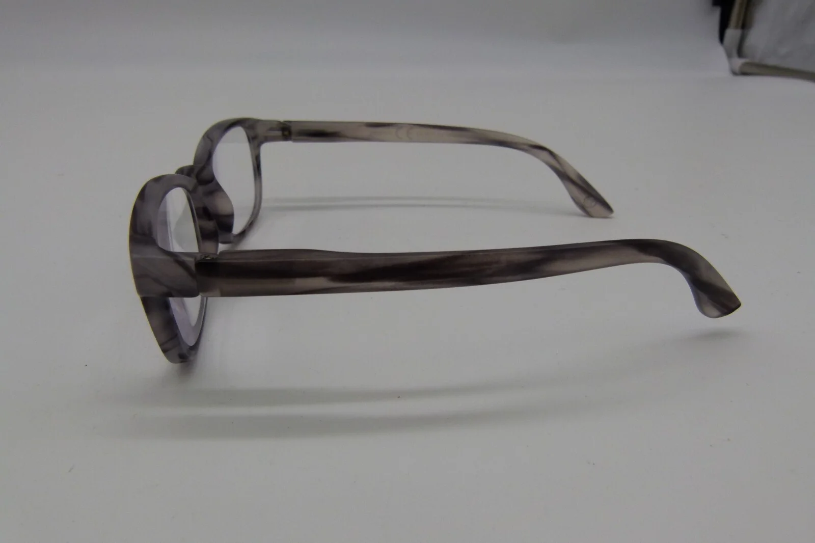Peepers 2943 Clean Slate Focus Reading Glasses +2.25 Gray Horn 4