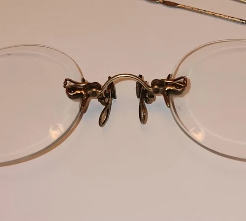 Pince-Nez Victorian Style Vintage eyeglasses with Hairclip. Excellent condition 4