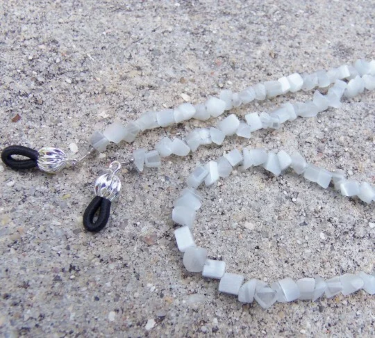 Reading Glasses Chain, Eyeglass Holder, Pale Gray, COOL Cats Eye Glass, TASTEFUL 2