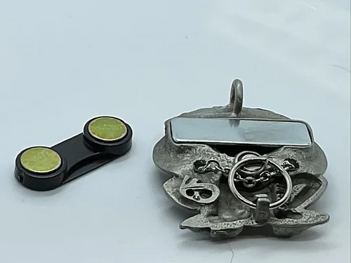 Red Hat Society Pin Eyeglass holder magnet pewter crystal eyes rhinestones Brooc 4