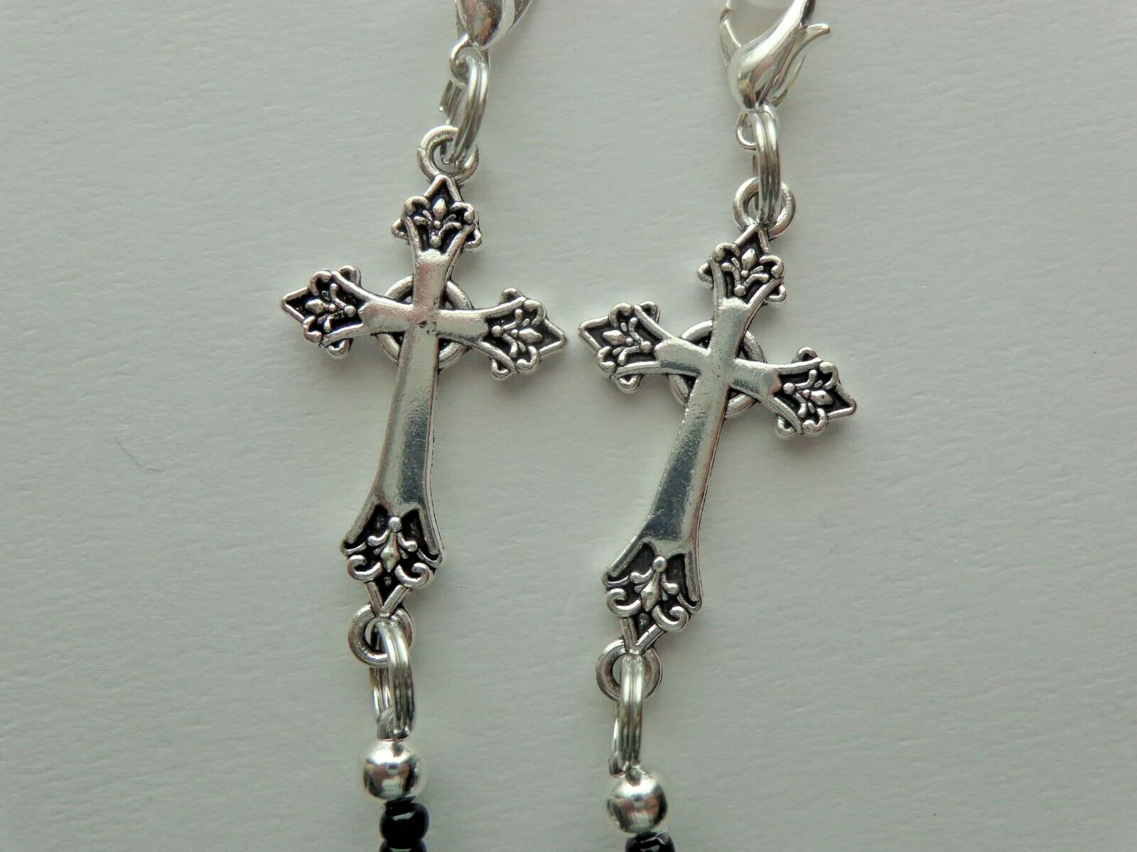RELIGIOUS CROSS CRYSTAL BEADS EYEGLASSES HOLDER CHAIN NECKLACE LOBSTER CLASPS
