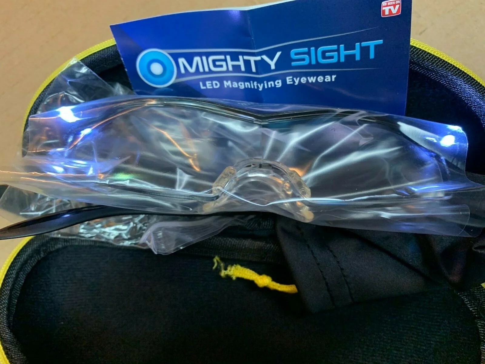 RICHARGEABLE LED MAGNIFYING READING GLASSES WITH free case MIGHTY SIGHT ONTEL 4
