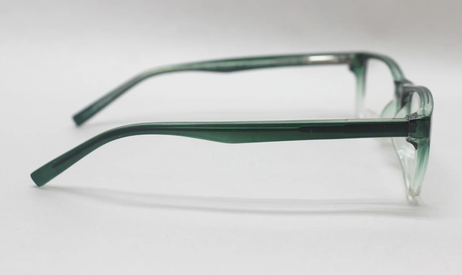 Runway Tween 31 Eyeglasses Frames Green Gradient 47-16-130 NWOT 2