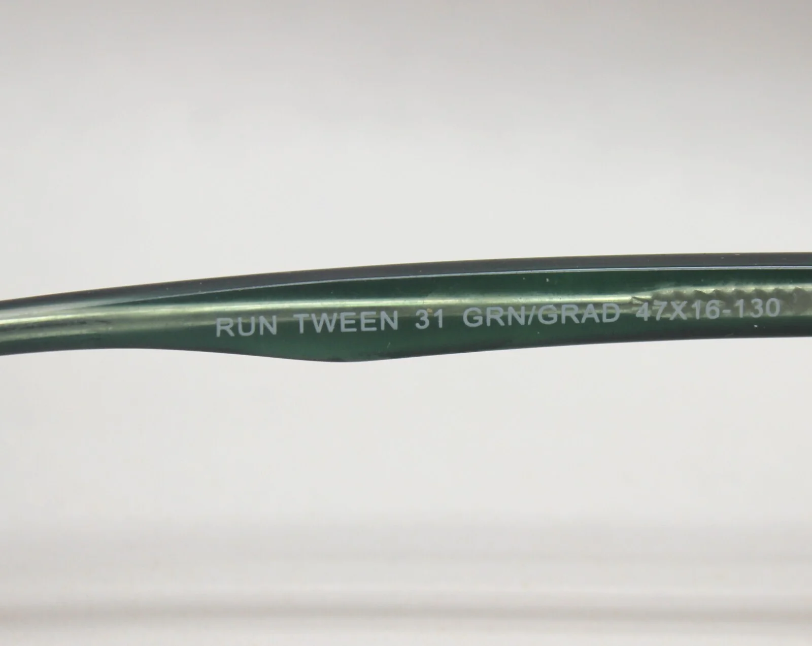 Runway Tween 31 Eyeglasses Frames Green Gradient 47-16-130 NWOT 3